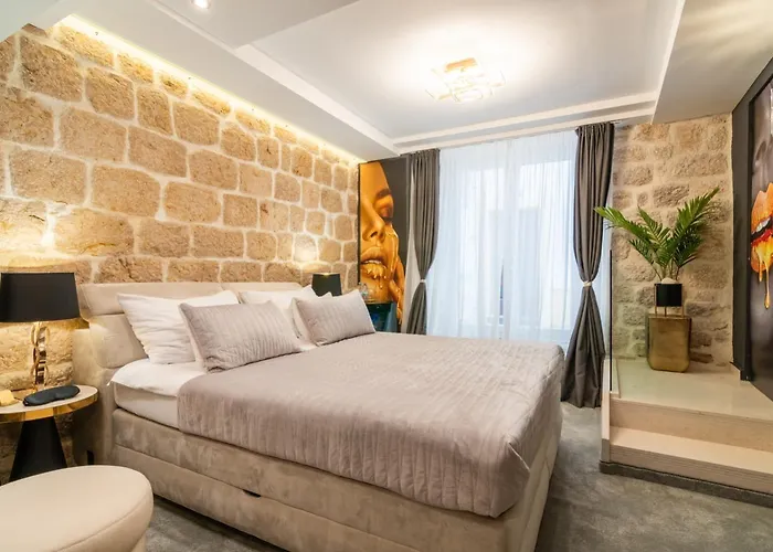 Vip Gold Oda ve Kahvaltı Pag Town